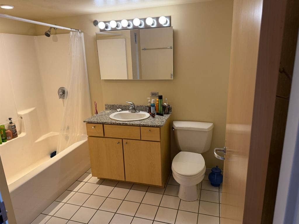 Apt for Rent
