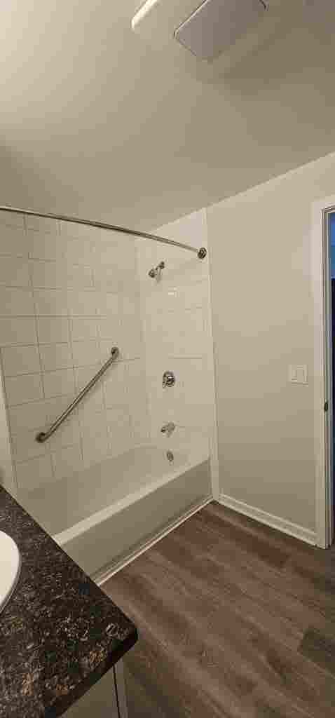 👀 for a roommate - Avail. Sept