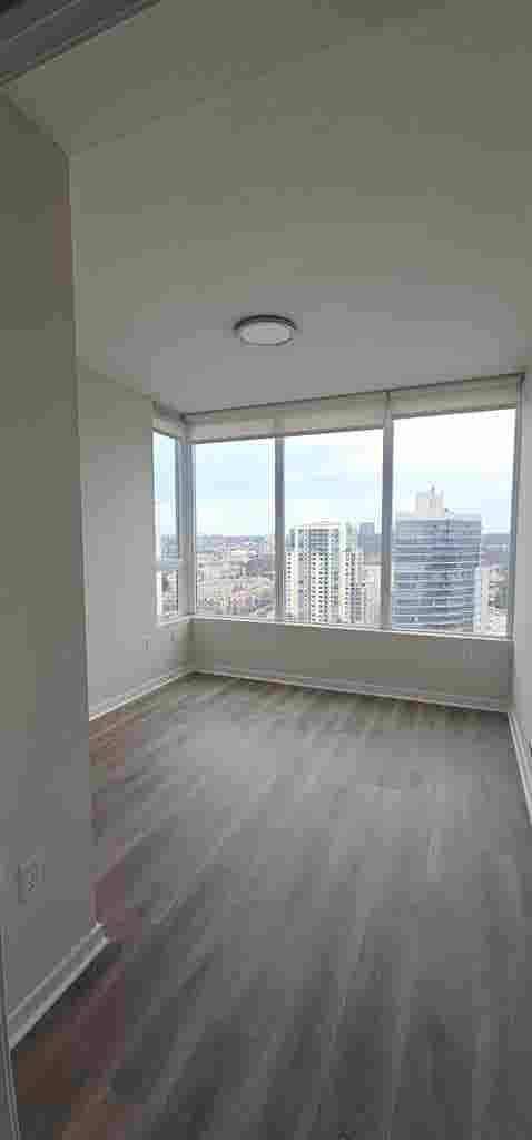 👀 for a roommate - Avail. Sept