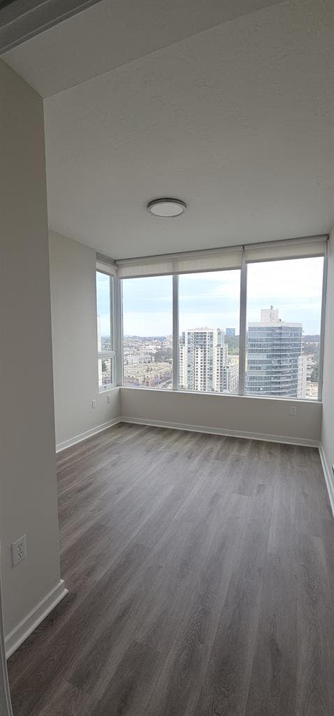 👀 for a roommate - Avail. Sept