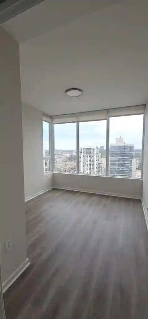 👀 for a roommate - Avail. Sept