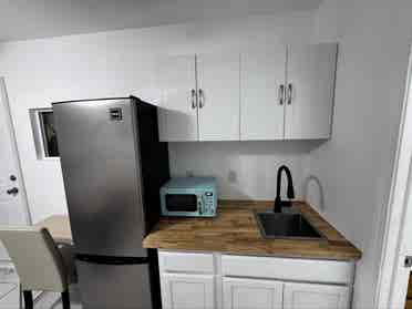 Fully furnished all included $.