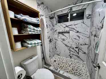 Fully furnished all included $.