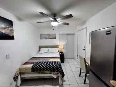 Fully furnished all included $.