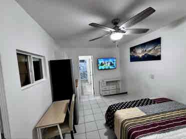 Fully furnished all included $.