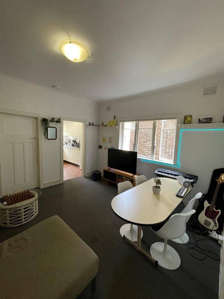 Bed on shared bedroom Bondi Rd