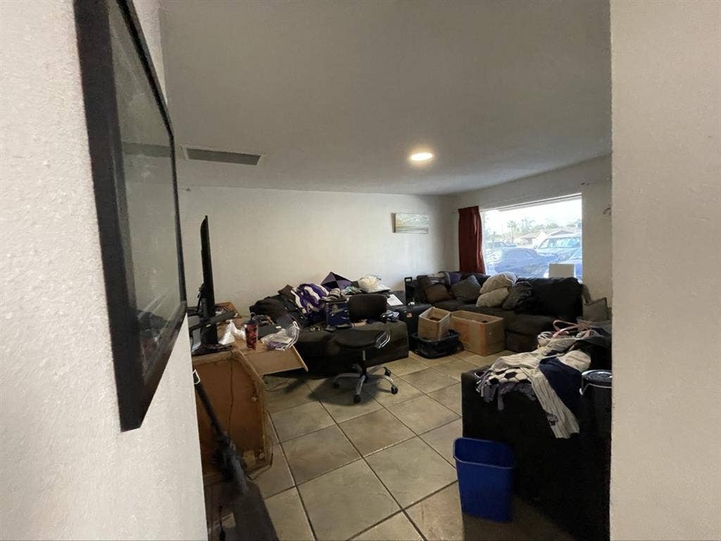 Private room, shared home, pool