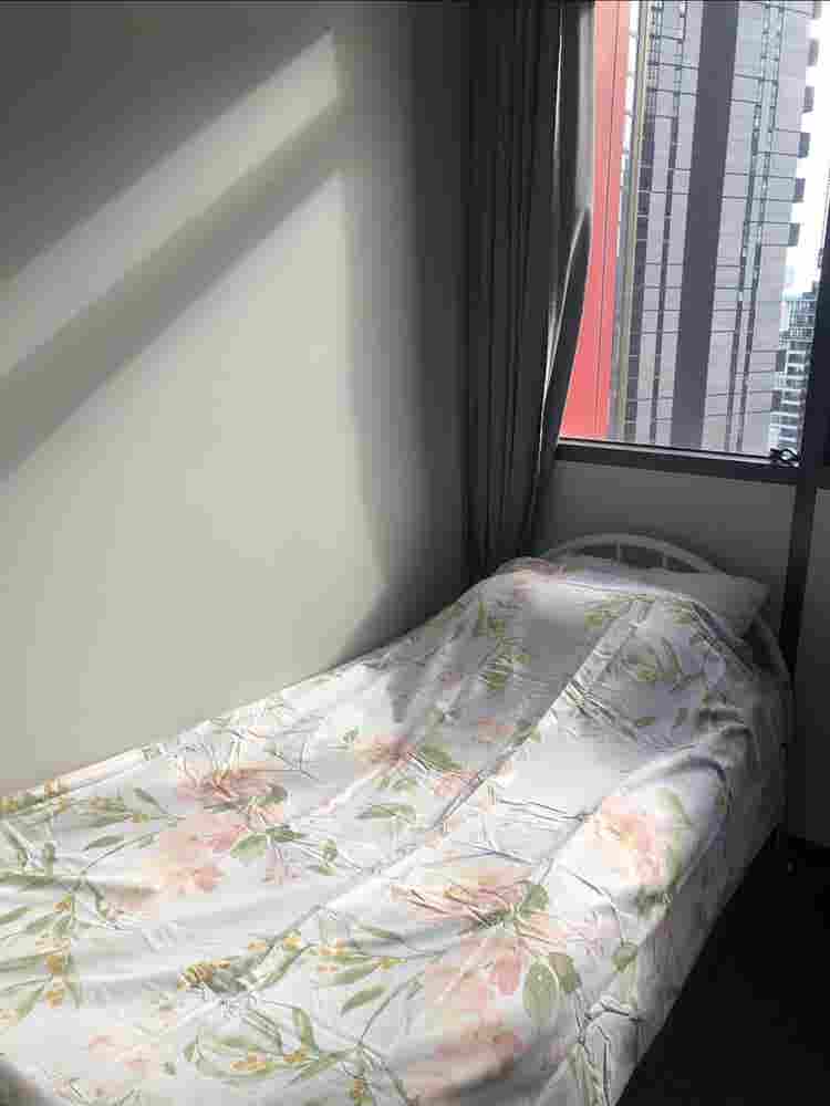 Shareroom inCBD only girl