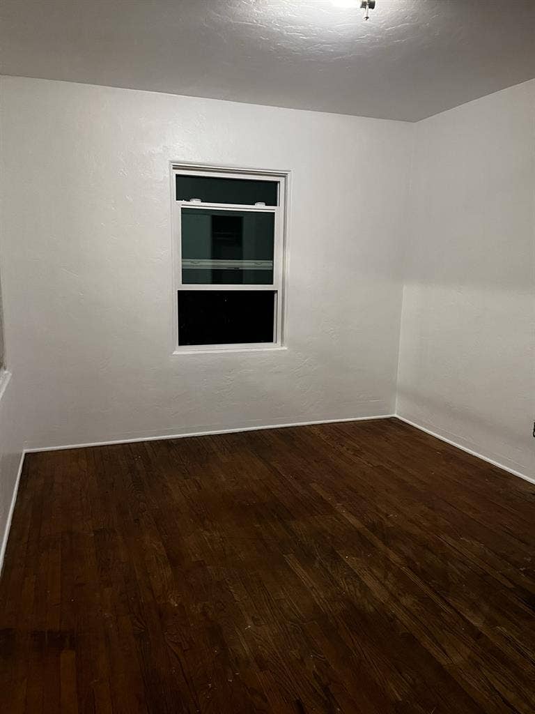 Room for rent in mission hills home