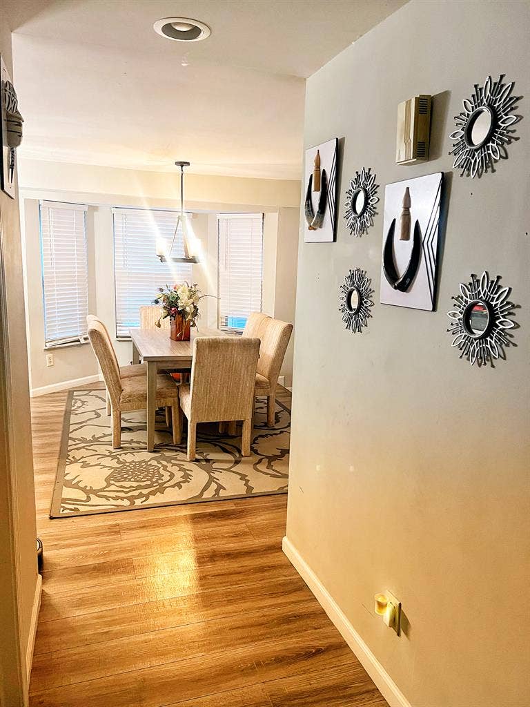 Furnished Basement Suite in Gahanna