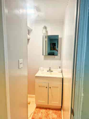 Furnished Basement Suite in Gahanna