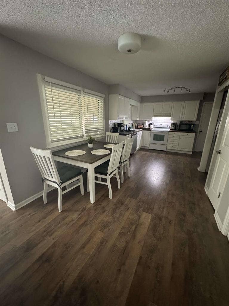 Roommate wanted
