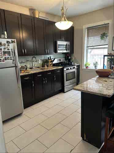 Room available in Sunnyside Queens