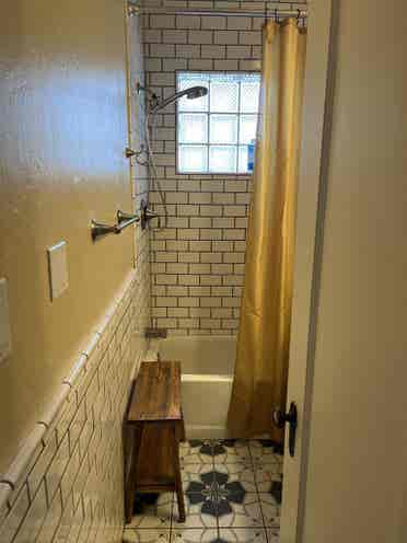 Cheerful, Comfy, Private Room