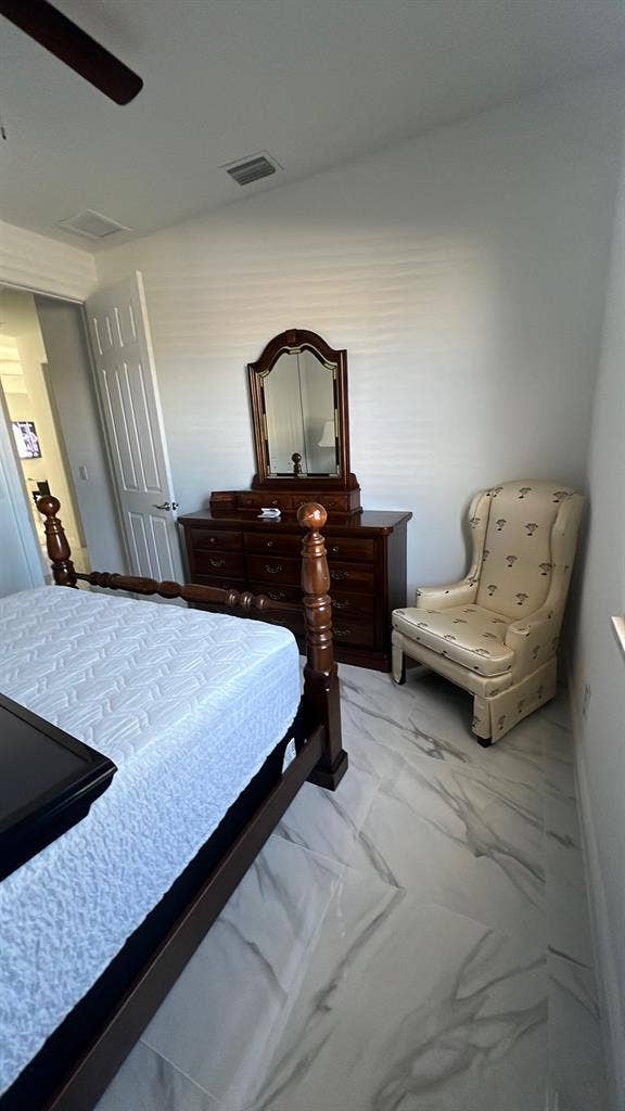 NE Cape Coral Room for Rent