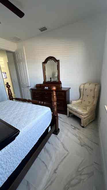 NE Cape Coral Room for Rent