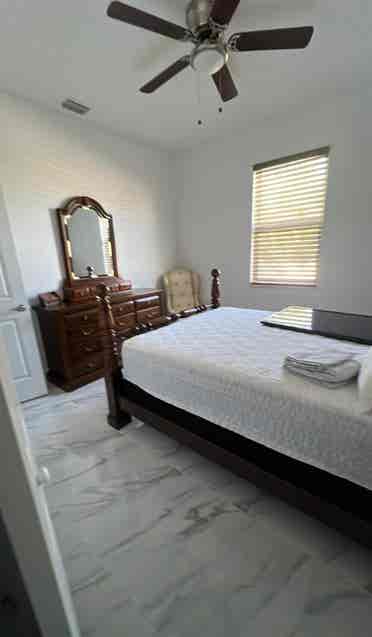 NE Cape Coral Room for Rent