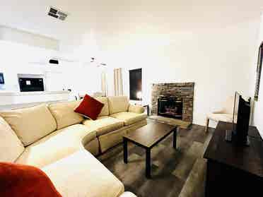 Beautiful, furnished private room