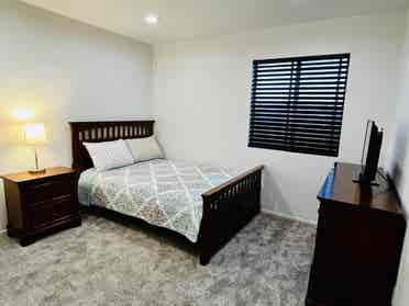 Beautiful, furnished private room