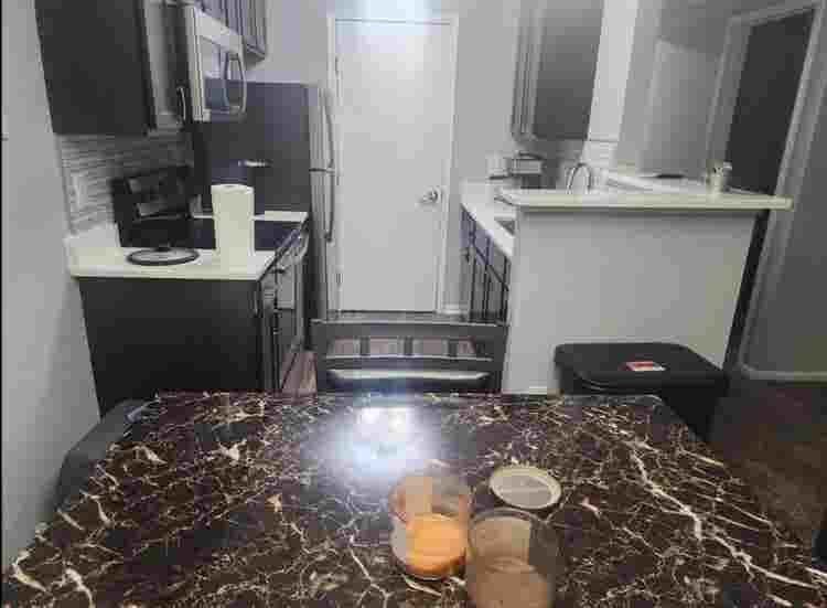 Looking for a roommate