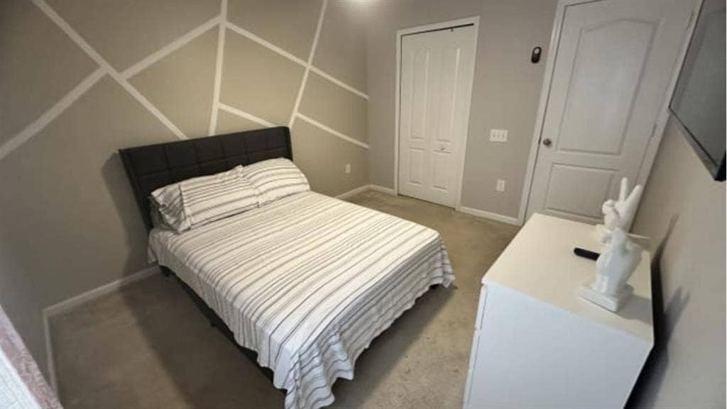 Room for Rent.  Female Preferred
