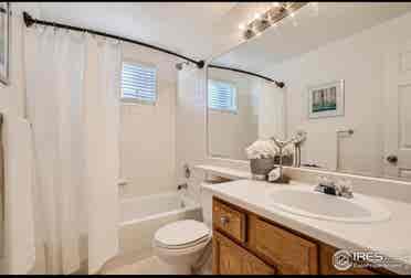 Quiet and clean bedroom available