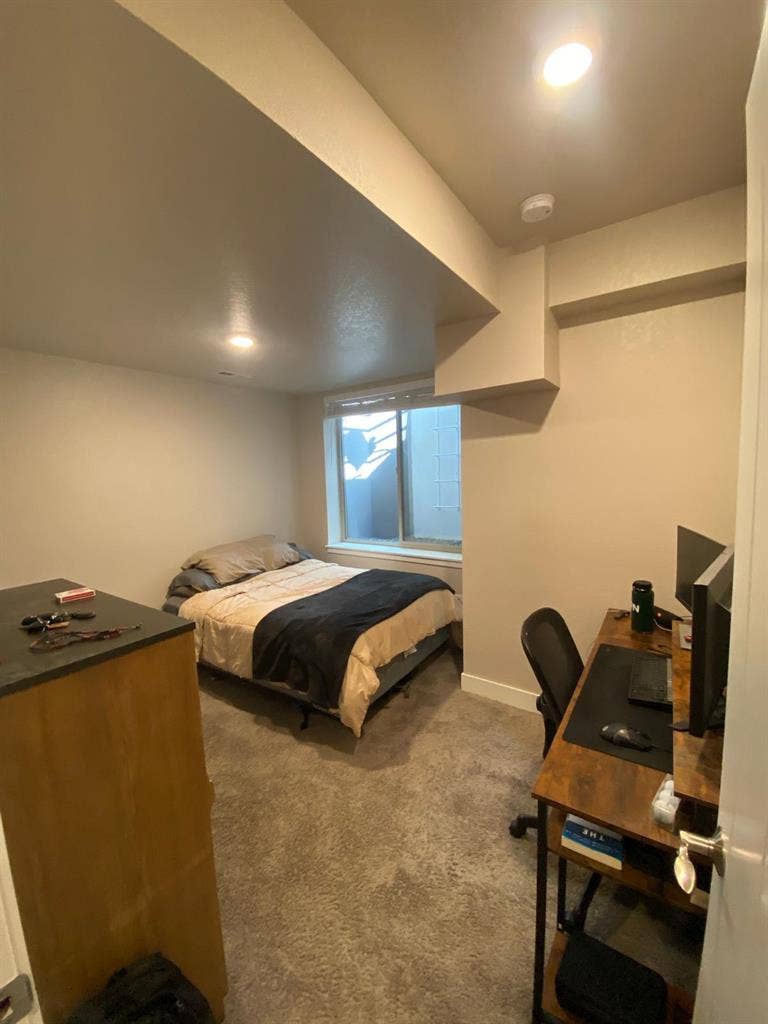 Two Rooms Available in Modern House