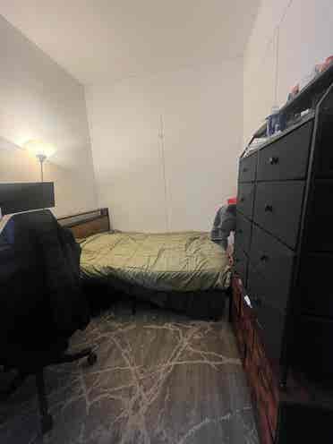 ✨Affordable Room in Midtown South✨