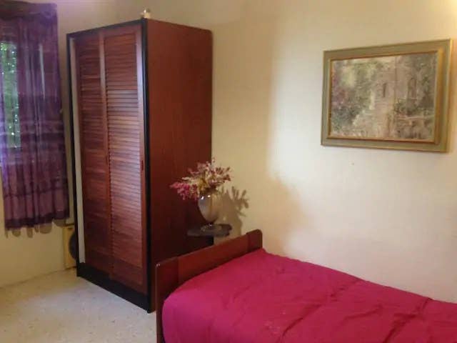 Private Rooms in House w/ swt Cats.