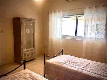 Private Rooms in House w/ swt Cats.