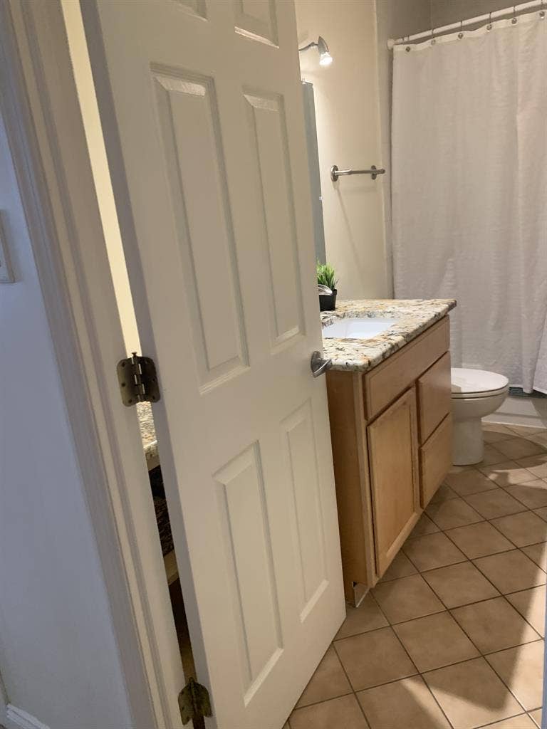 Seeking roommate in Queen's Village