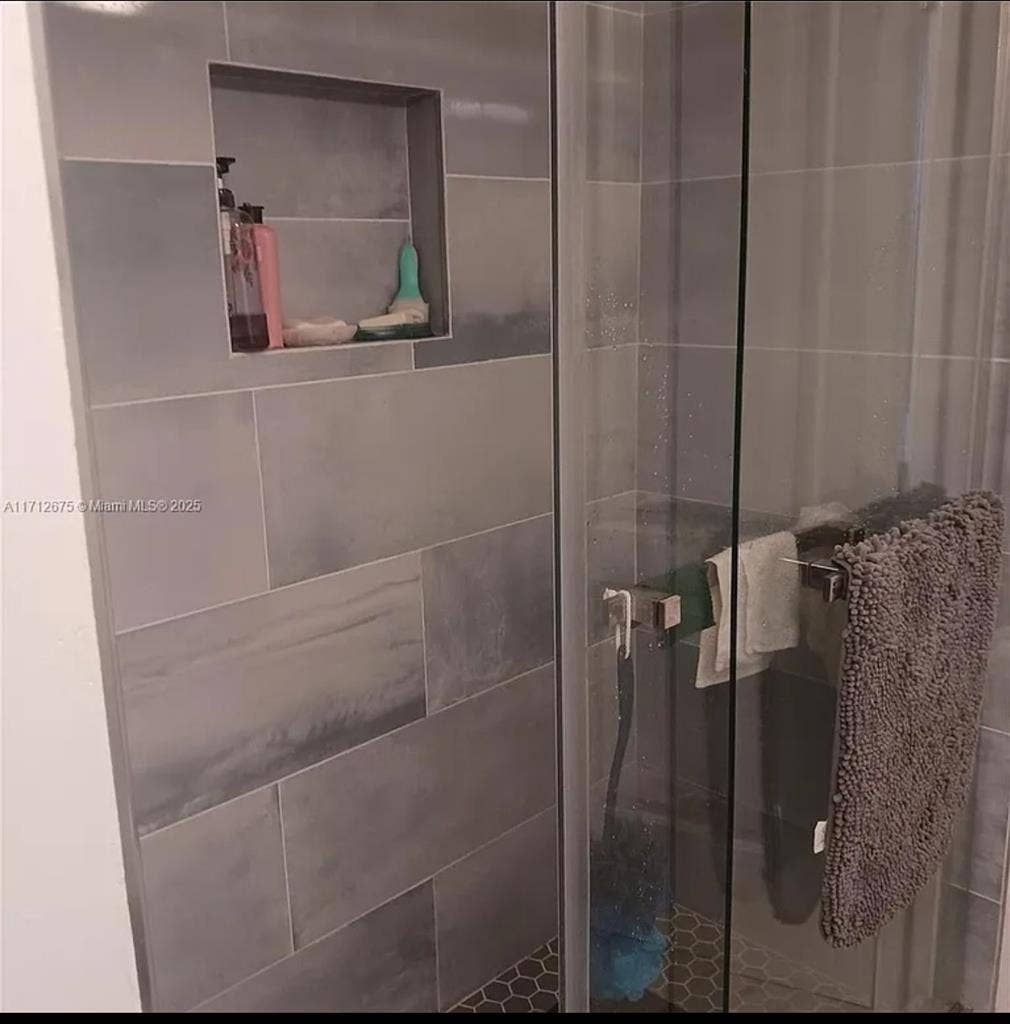 Room for rent ladies only 😃