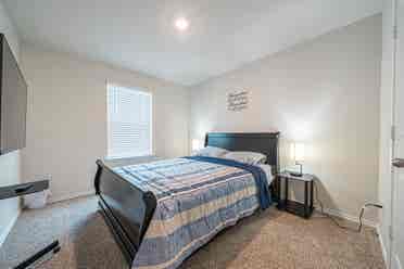 I have 2 furnished rooms for rent