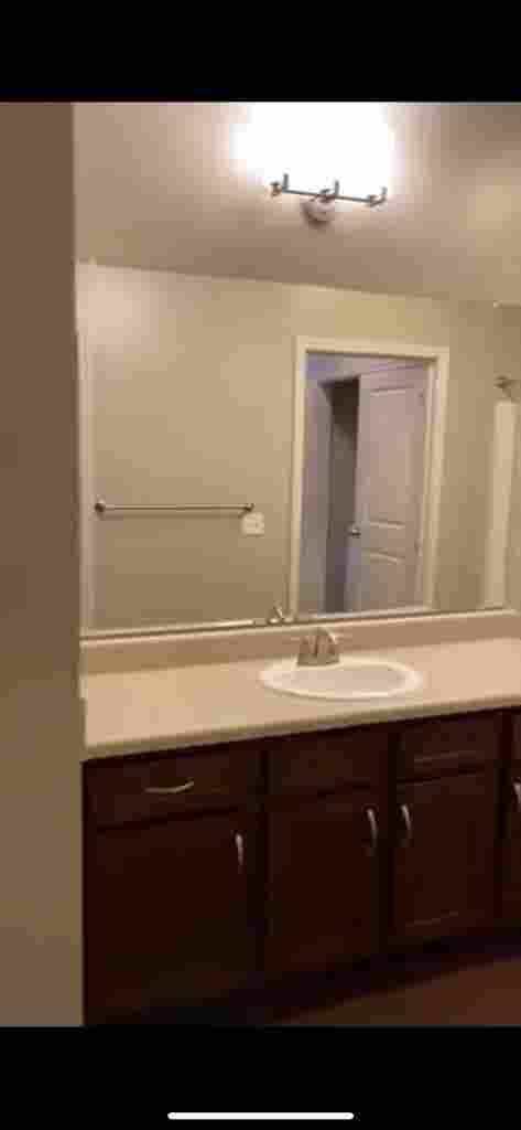 Bedroom for rent in apartment