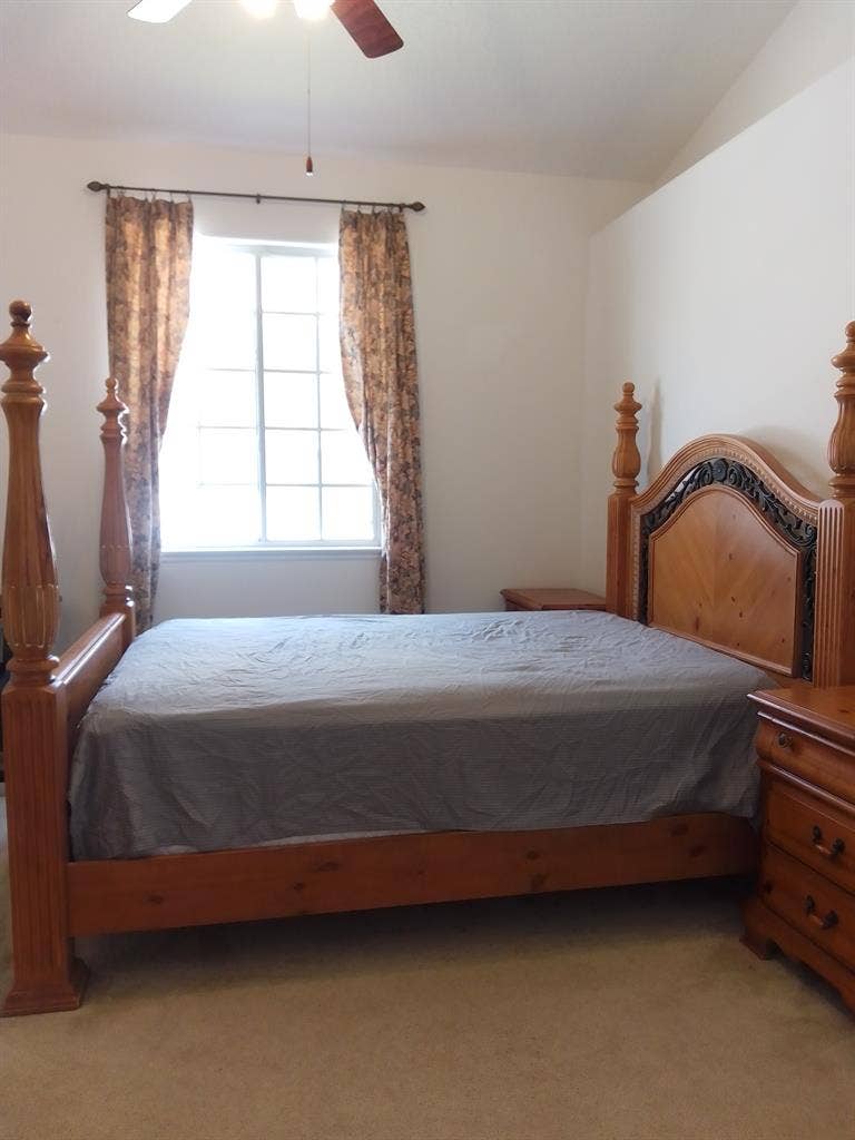 Room Near UCF & VCC