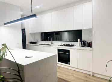 Bright furnished room in Ringwood