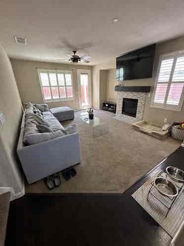 Rooms! Pools, gym, in-home Jacuzzi