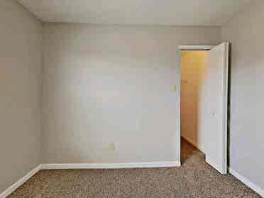 Spacious Room for Rent