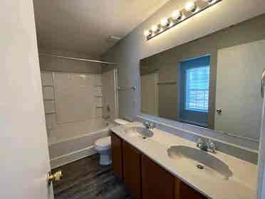 Spacious Room for Rent