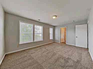 Spacious Room for Rent