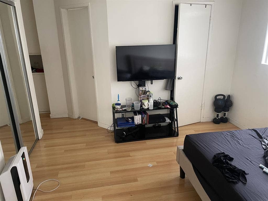Roommate Needed in 2 Bedroom Apt