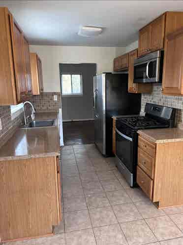 Huge 2 conjoining bedroom rooms