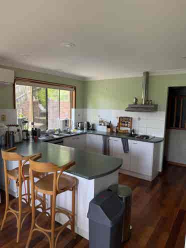 Room for rent in Robina