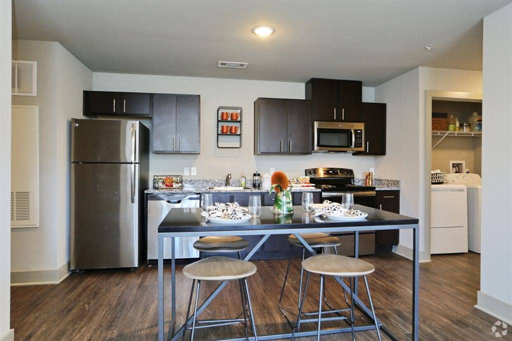 Sublet - Private bedroom in B