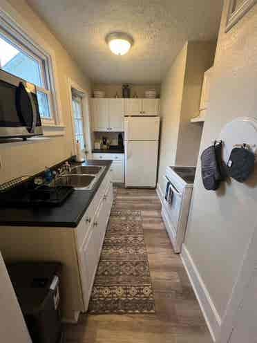 Fully Furnished Unit in Verona