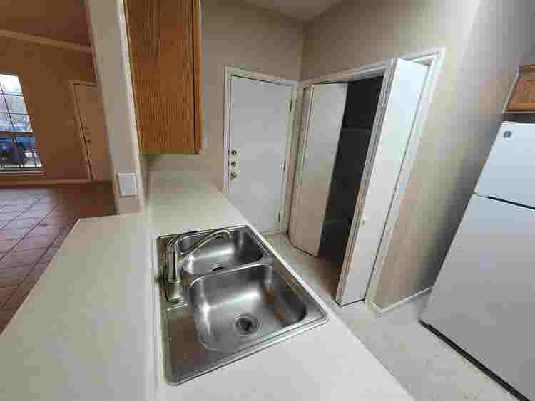 ROOM ***AVAILABLE OCT ***