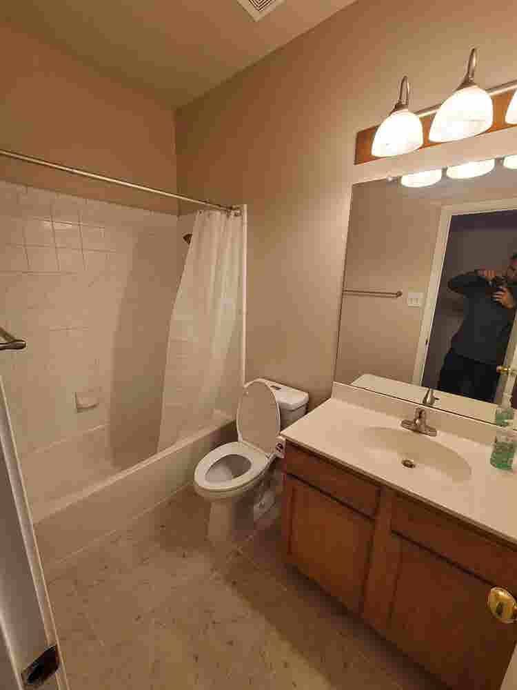 ROOM ***AVAILABLE OCT ***
