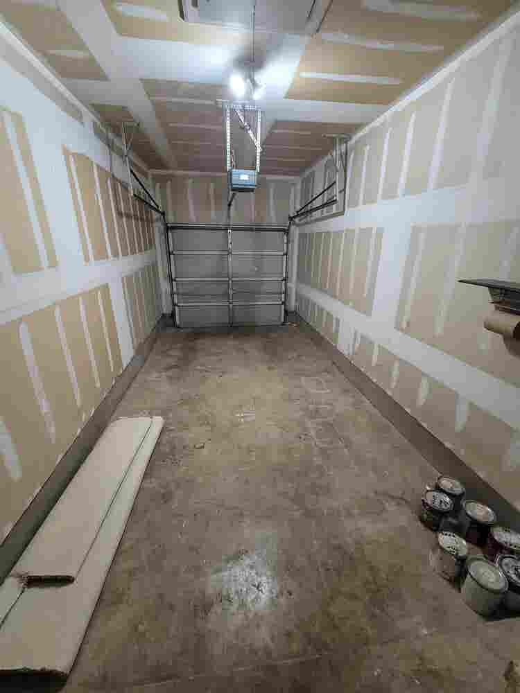 ROOM ***AVAILABLE OCT ***