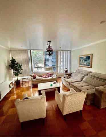 huge ensuite - 2 min from the beach