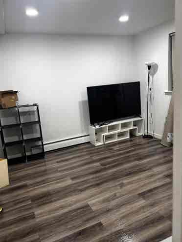 Room for rent 1/2 block from N/W
